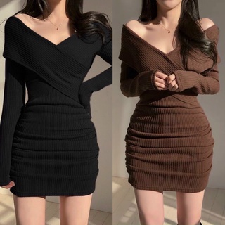 Đầm body bẹt vai chéo ngực