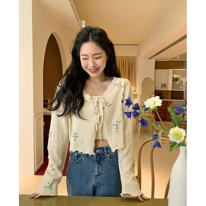 Set áo khoác Cardigan họa tiết hoa nhỏ xinh xắn thời trang | BigBuy360 - bigbuy360.vn