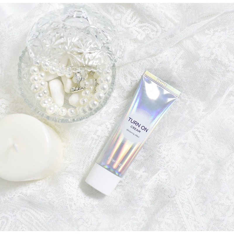 Kem dưỡng nâng tone da Dewycel Turn On Cream🇰🇷