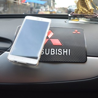 【Có hàng sẵn】1Pcs 20*14cm Car logo mat miếng dán chống trượt điện thoại trên ô tô Mitsubishi