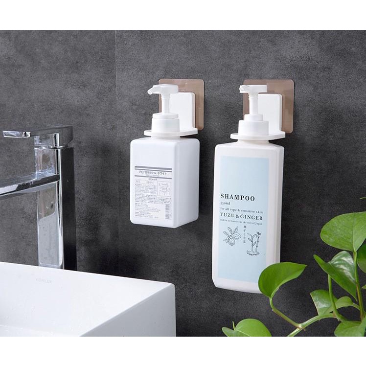 Móc dán tường treo bình nước rửa tay, dầu gội, sữa tắm có vòi xịt giúp tiết kiệm không gian nhà cửa