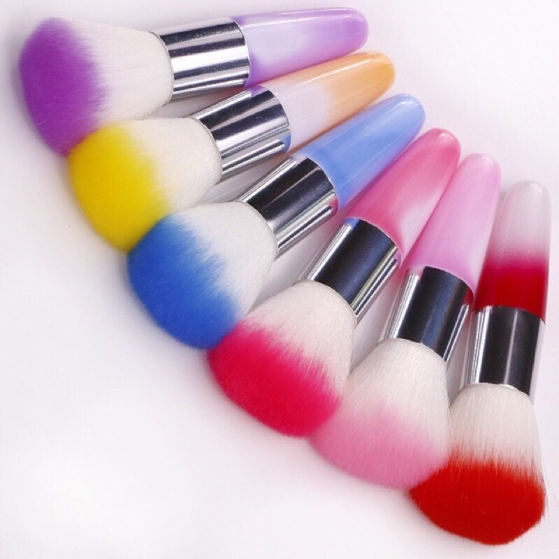 Chổi phủi bụi nail