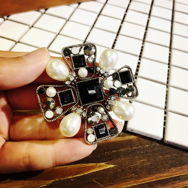 Ghim cài áo đính ngọc trai giả thời trang cho nữ