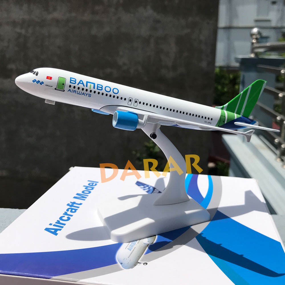 [Mã TOYJAN hoàn 20K xu đơn 50K] Mô Hình Máy Bay Bamboo Airways đúc Kim Loại có kèm đế trưng bày, trang trí bàn