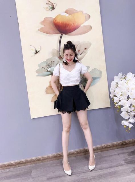 Quần sooc vải chân ren giả váy