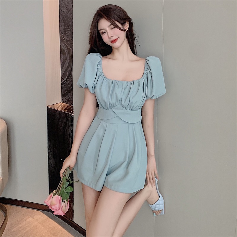 Jumpsuit Ngắn Ống Rộng Tay Phồng Xếp Ly Phối Dây Thắt Lưng Cá Tính