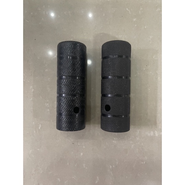 đôi để chân xe đạp địa hình trục bé