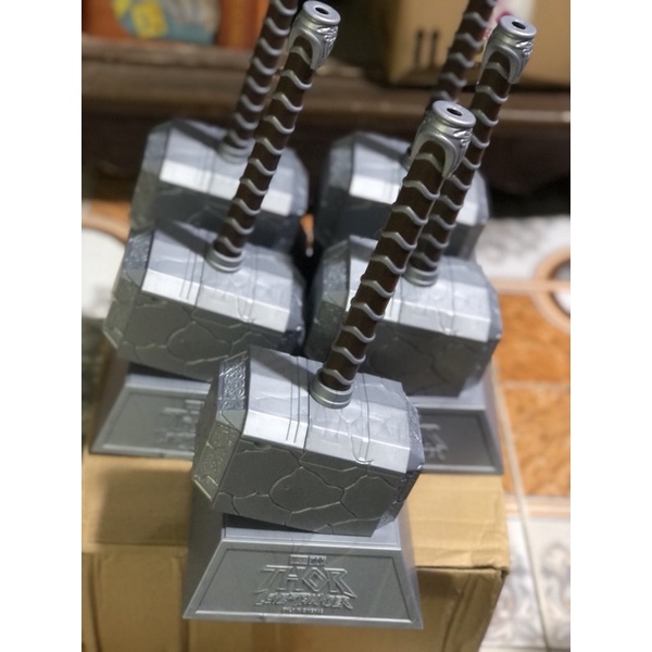 Bình nước búa Thor 3D CGV