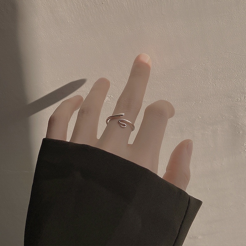 Nhẫn Mạ Bạc 925 Hình Đuôi Rắn Độc Đáo Đơn Giản Có Thể Điều Chỉnh Cho Nữ
