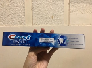 Kem đánh răng CREST 3D WHITE ADVANCED WHITENING