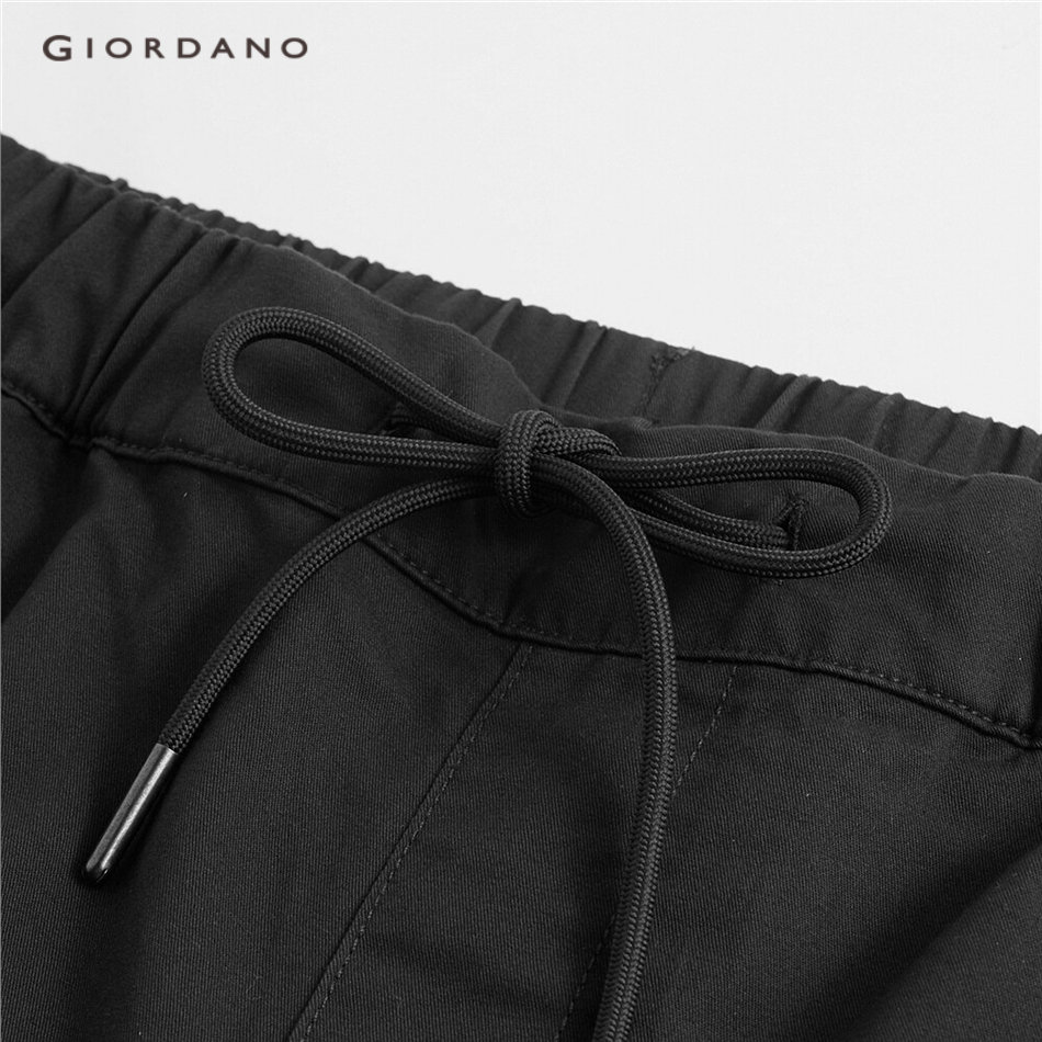 Quần Đùi Nam GIORDANO 01101339 Chất Nhẹ Co Giãn Năng Động