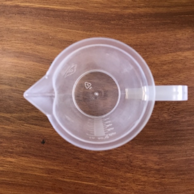 Ca nhựa định lượng 100ml dùng để đong nước chế cà phê phin | BigBuy360 - bigbuy360.vn