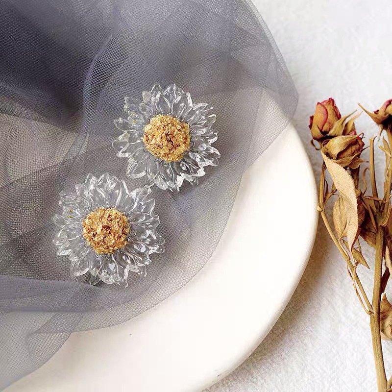 Bông Tai Mạ Bạc 925 Hình Hoa Cúc Trong Suốt Xinh Xắn