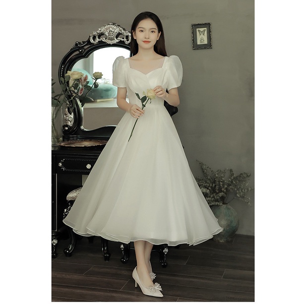 Đầm cô dâu màu trắng thiết kế đơn giản phong cách Pháp thời trang sang trọng