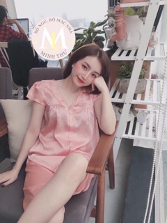 Bộ lụa viền ren mặc nhà