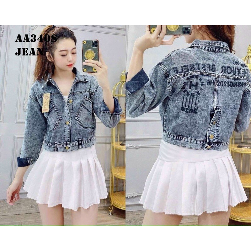 áo jeans lửng phối cài nút lưng thêu chữ 310521