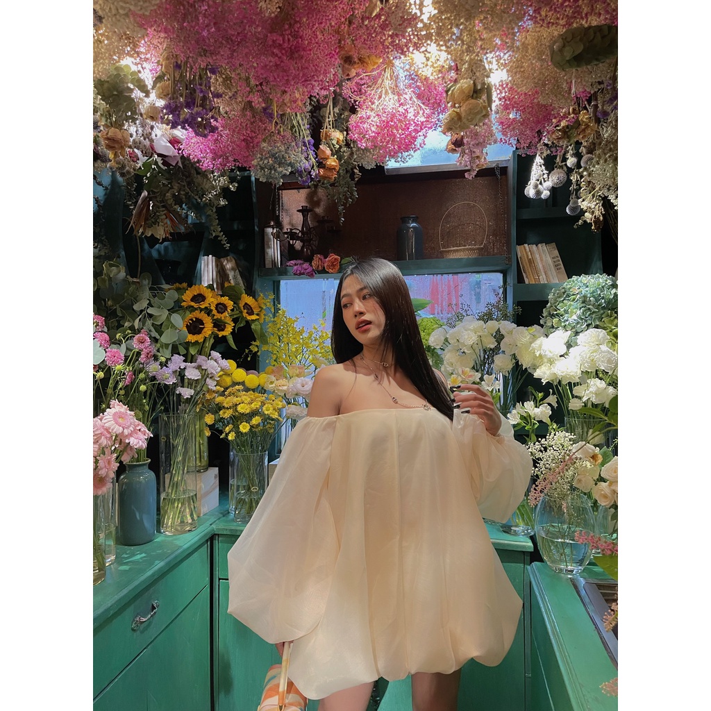 Váy trễ vai tay bồng ba màu-Kianvu