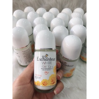 Lăn khử mùi Enchanteur