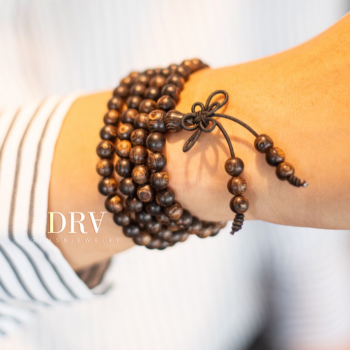 📿 Chuỗi Vòng Tay Trầm Hương Sánh Chìm 108 Hạt (6mm), Trang Sức Phong Thủy Cầu Bình An | BigBuy360 - bigbuy360.vn