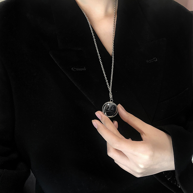 Dây Chuyền Hai Mặt Hình Mặt Cười Xoay Được Thời Trang Hip Hop 22011 ins