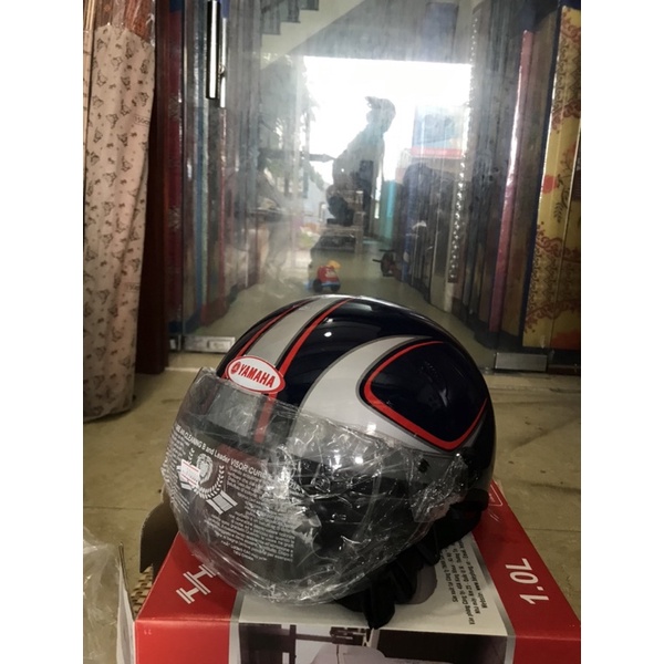 Mũ bảo hiểm Honda, yamaha nửa đầu có kính,có lưỡi