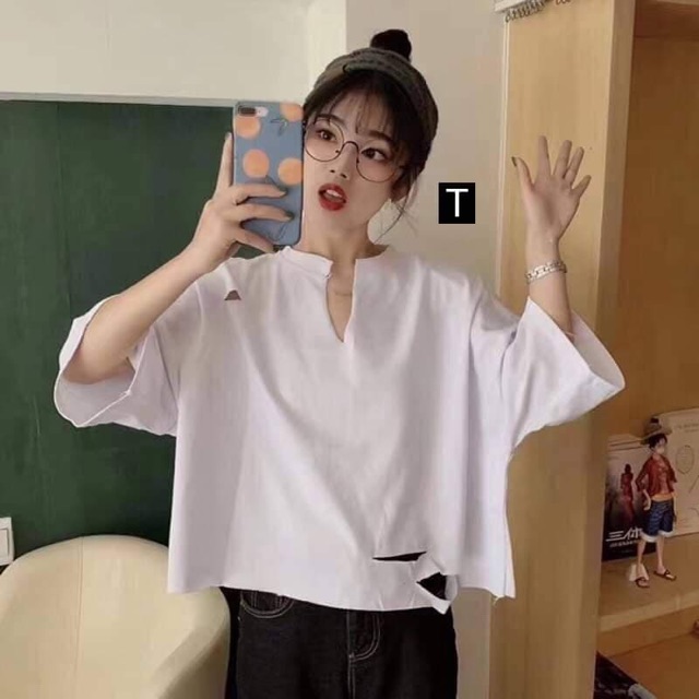 Áo croptop thụng trơn rách Tr&amp;Đ