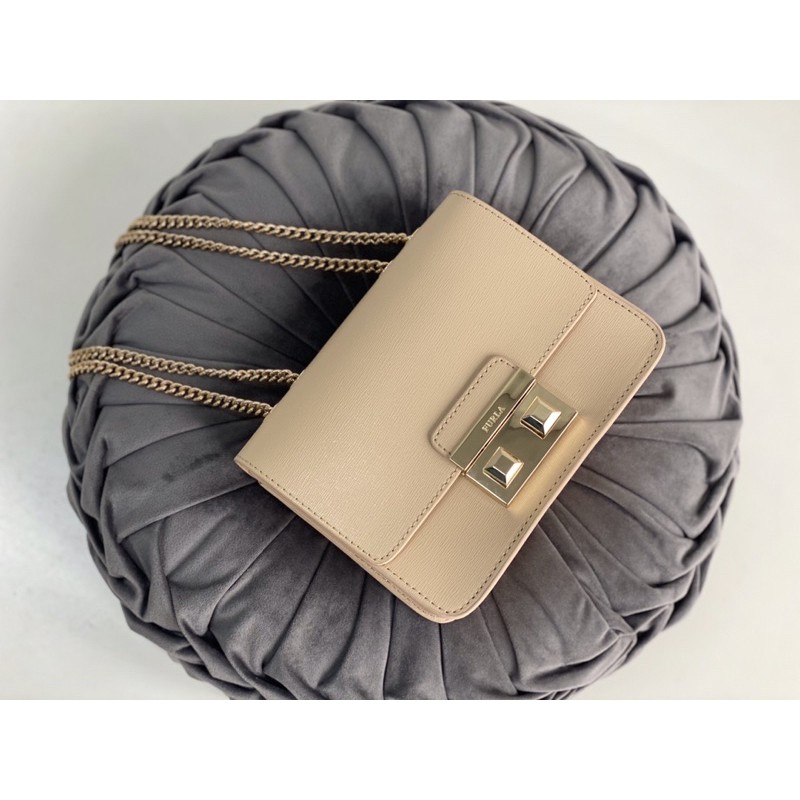 𝐓𝐮́𝐢 𝐅𝐮𝐫𝐥𝐚 𝐛𝐞𝐥𝐥𝐚- 𝐃𝐀 𝐓𝐡𝐚̣̂𝐭 đeo chéo