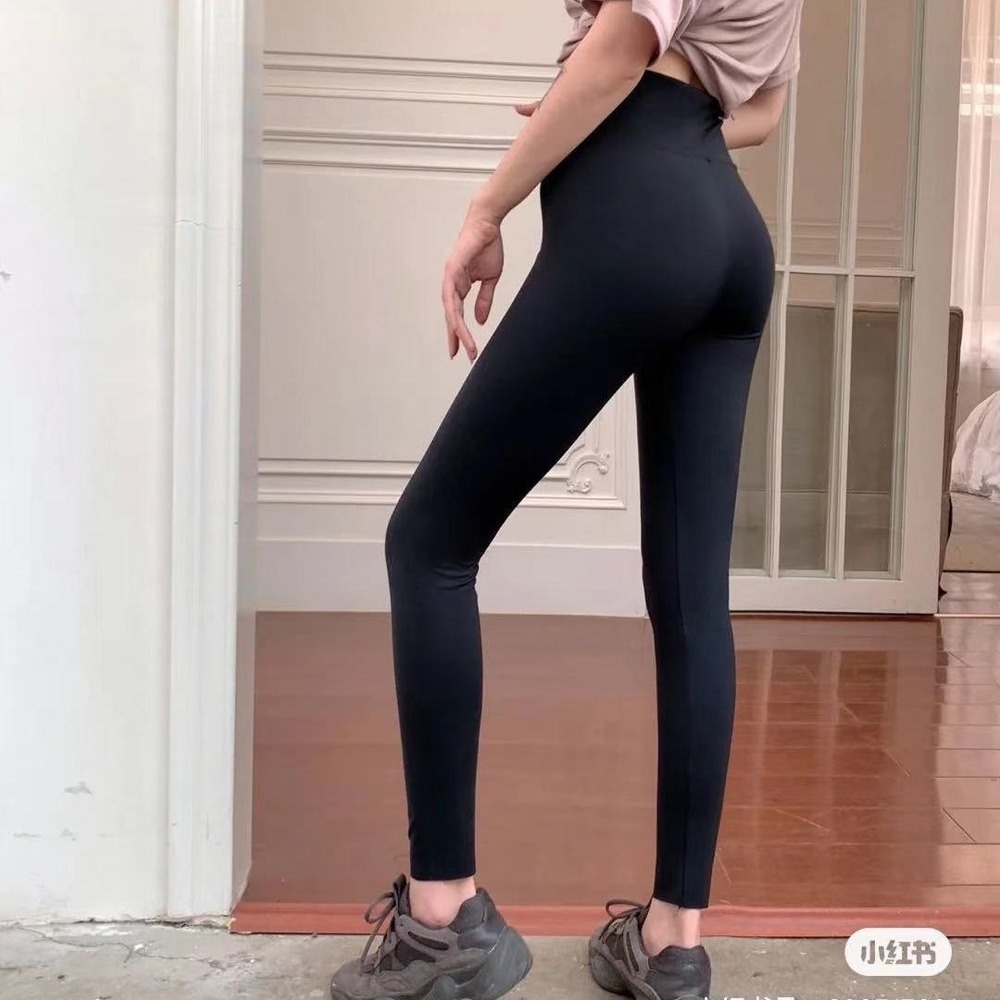 Quần legging kiểu dáng thời trang cho tập yoga | BigBuy360 - bigbuy360.vn