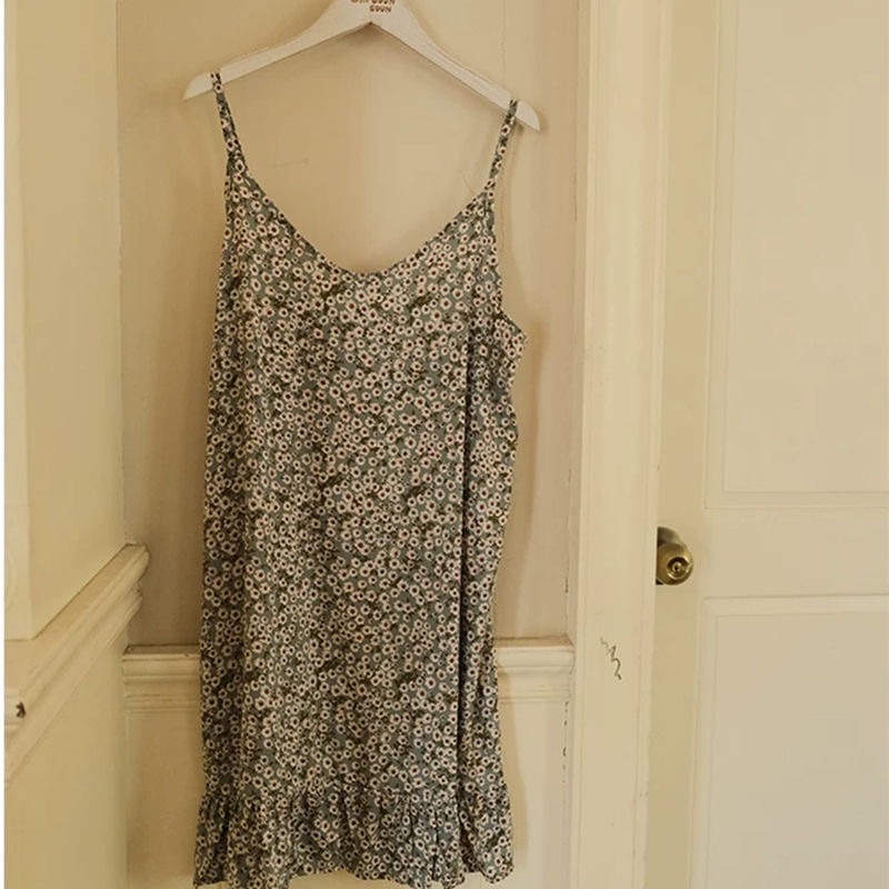 váy ngủ hai dây hoa nhí kiểu học sinh phù hợp mặc nhà mát lạnh