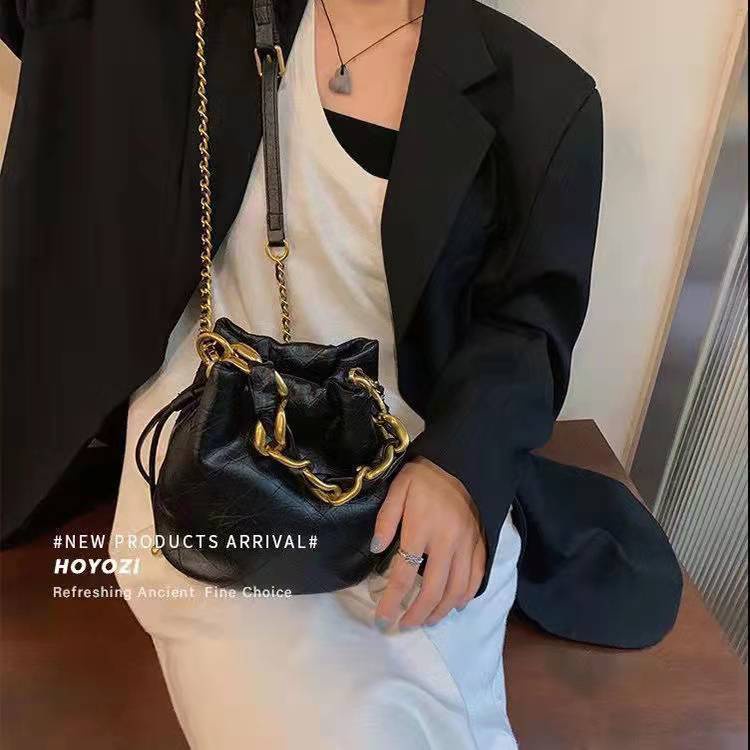 Túi Xách bucket mini Họa Tiết Hình Thoi Phối Dây Xích Thời Trang Thu Đông Cho Nữ