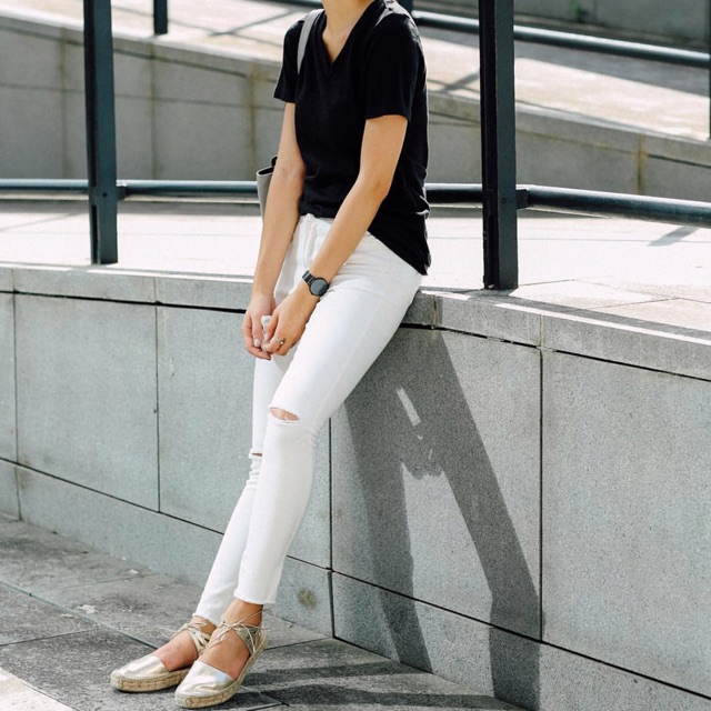 Quần legging xẻ gối Dottie.......