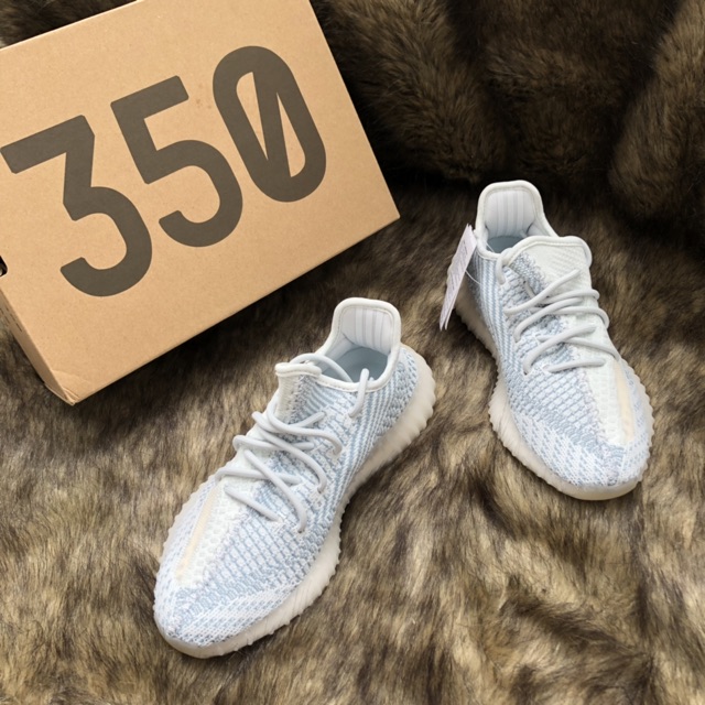 Giày Adidas Yeezy Boost 350 V2