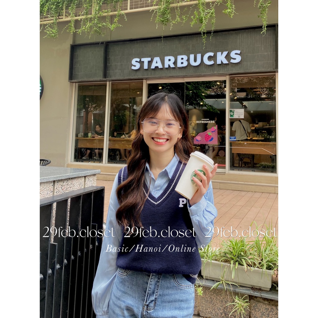 Áo gile len cổ tim thêu P - 29feb.closet - A104