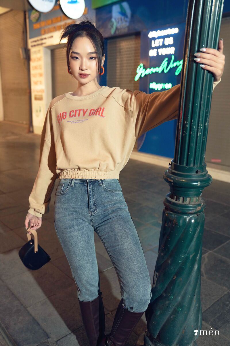 Áo Nỉ Big City Girl Méo Shop | BigBuy360 - bigbuy360.vn