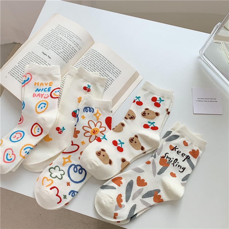 Vớ WAFNHA D578 in hình mặt cười dễ thương cho nữ