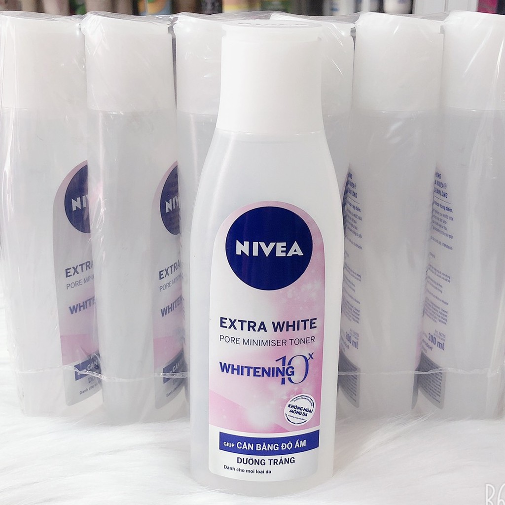 Nước hoa hồng NIVEA Extra White dưỡng trắng da &amp; se khít lỗ chân lông (200ml)