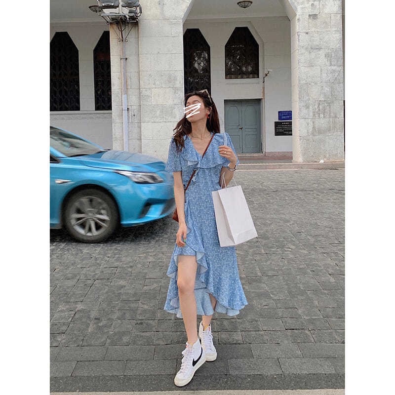 Đầm xanh chấm bi xẻ vạt, váy chấm bi xanh xẻ vạt, váy hoa nhí xẻ vạt