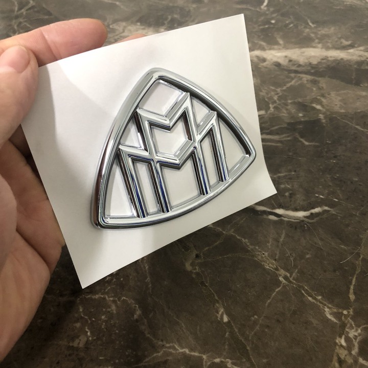 Bộ 2 chiếc logo biểu tượng gắn hông xe Maybach, logo form mới dùng cho xe Maybach đời mới 2022