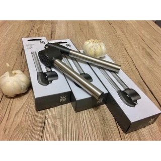 Dụng cụ ép tỏi / kẹp tỏi wmf rất hữu dụng cho nhà bếp