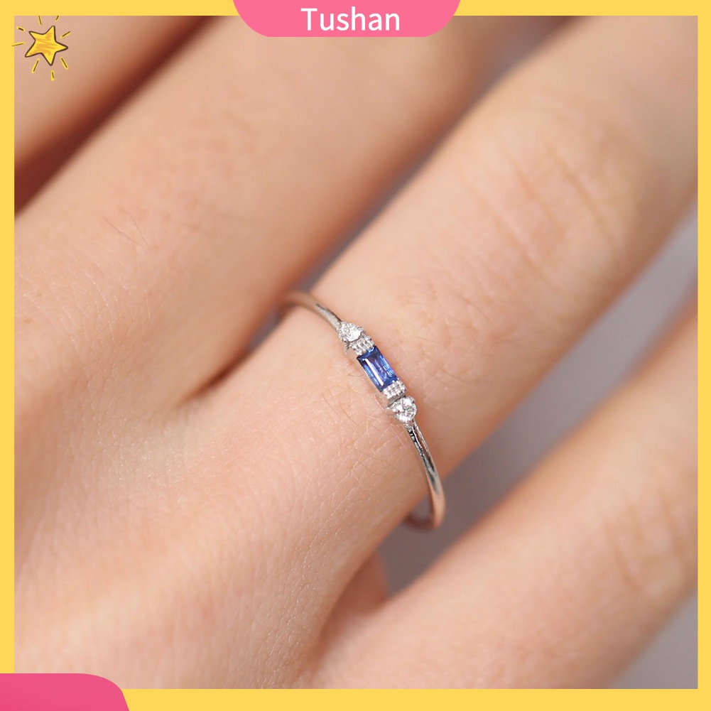 Nhẫn Đính Hôn Đính Đá Zircon Sang Trọng