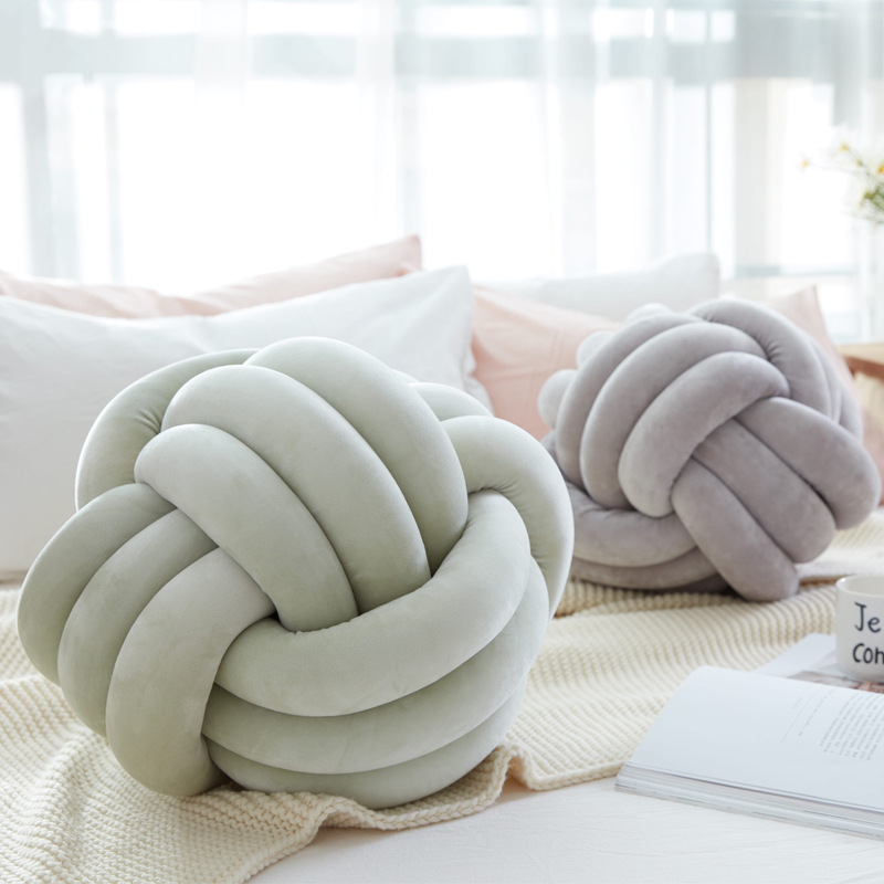 Gối Trang Trí Hình Nút Thắt 18 / 22cm Độc Đáo