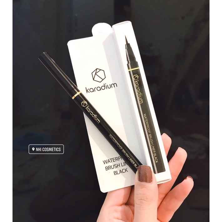 BÚT KẺ MẮT DẠ KARADIUM WATERFROOP BRUSH LINER BLACK