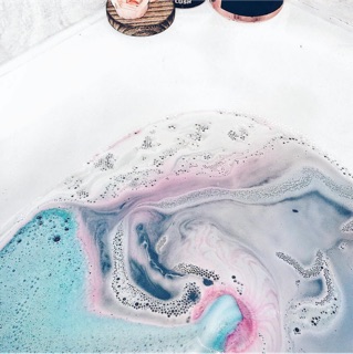Bom tắm Twilight bath bomb LUSH
