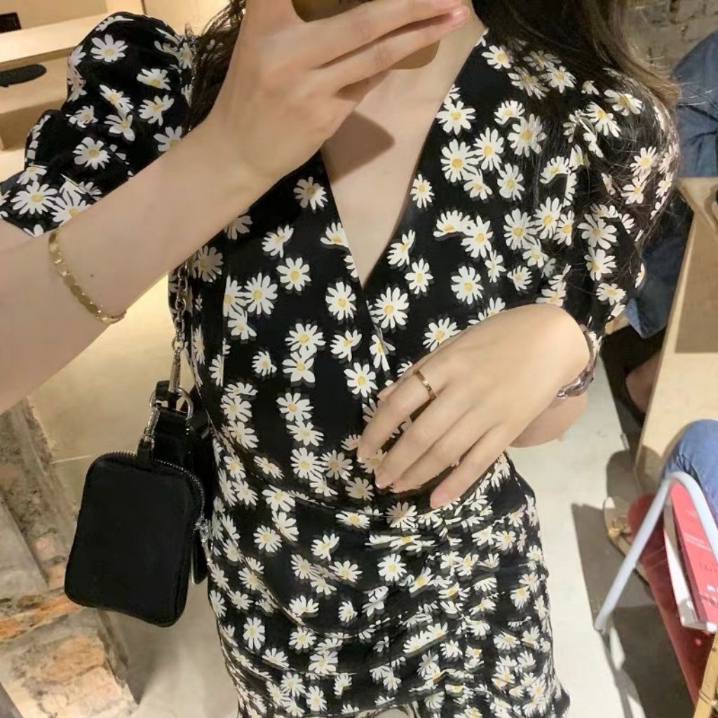Đầm Hoa Nhí , Váy Nữ Ngắn Đuôi Cá Nhún Eo , Dáng Ôm , Tay Bồng Cao Cấp , Vải Voan Phong Cách Hàn Quốc