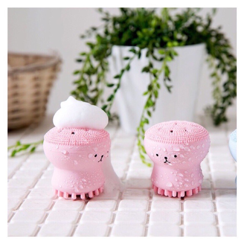 Mút bạch tuộc rửa mặt