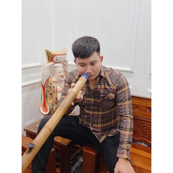 Áo supper kẻ nâu rách