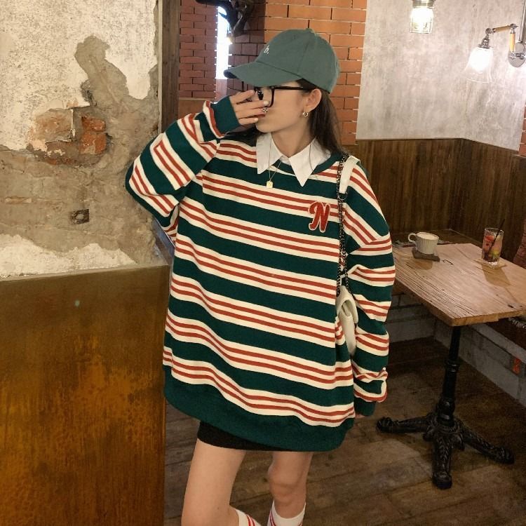 Áo sweater cổ tròn dài tay dáng rộng kẻ sọc dày dặn phong cách mới thời trang thu đông 2021 cho nữ