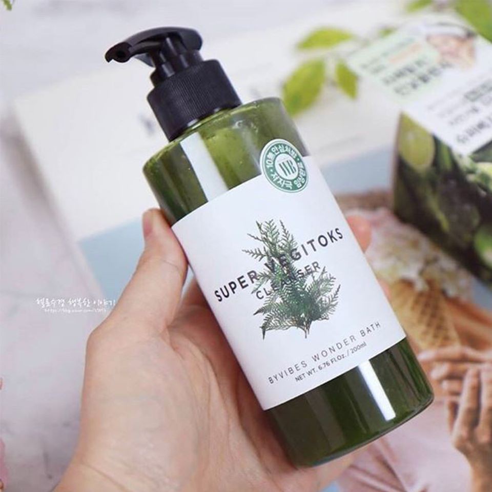 Sữa rửa mặt rau củ byvibes Wonder Bath Super Vegitoks Cleanser Green300ml - Tặng kèm Chai mini cùng loại 30ml