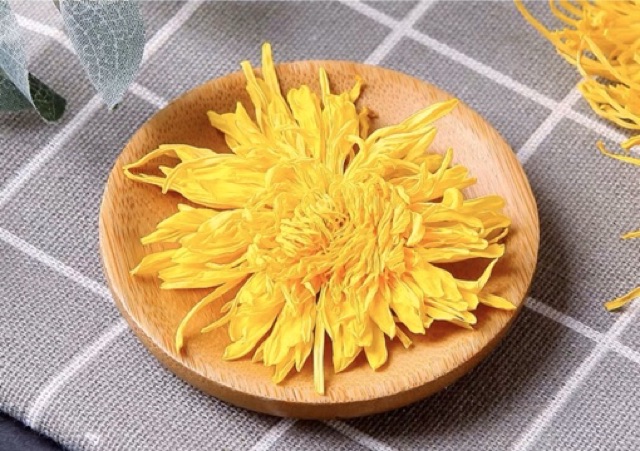 HỘP TRÀ BÔNG CÚC HOÀNG KIM - 20 bông | BigBuy360 - bigbuy360.vn