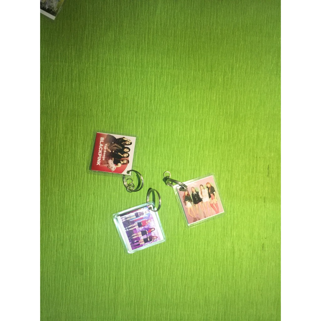Bóp viết in hình Black pink tặng 1 móc khóa Black pink bất kỳ